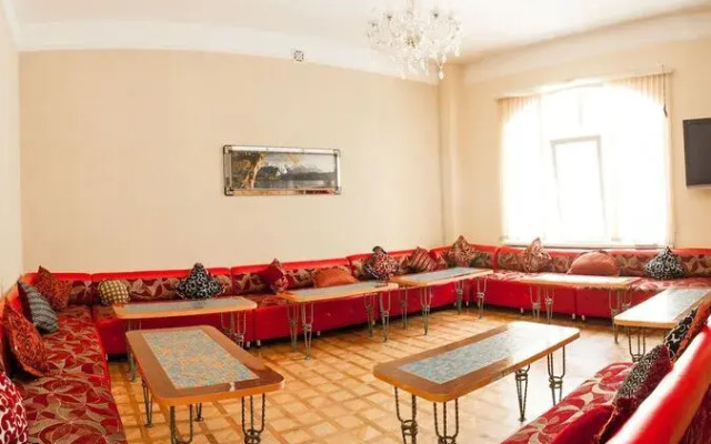 Cosmos Cuisine Guest House