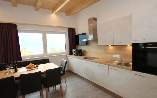 Luxury Holiday Flat With Balcony in Fugenberg