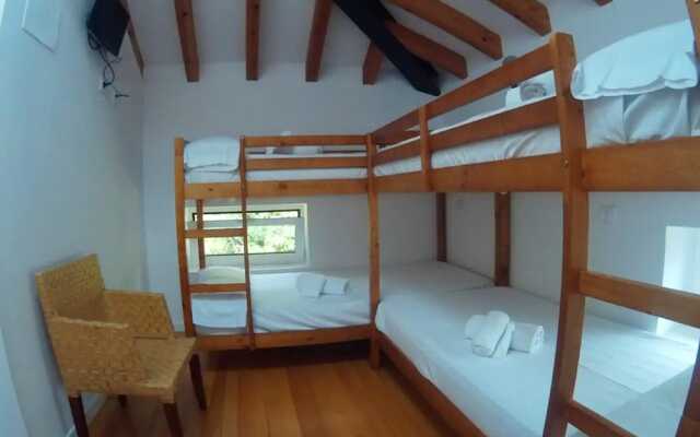 House with 6 Bedrooms in Otañes, with Wonderful Mountain View, Enclosed Garden And Wifi - 4 Km From the Beach