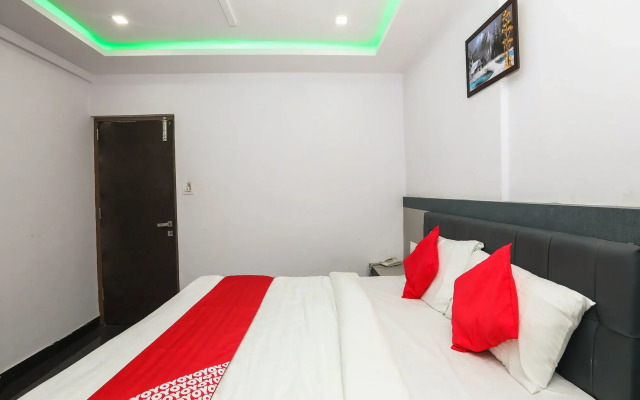 OYO 15802 Sri Durga Hotel Hill View
