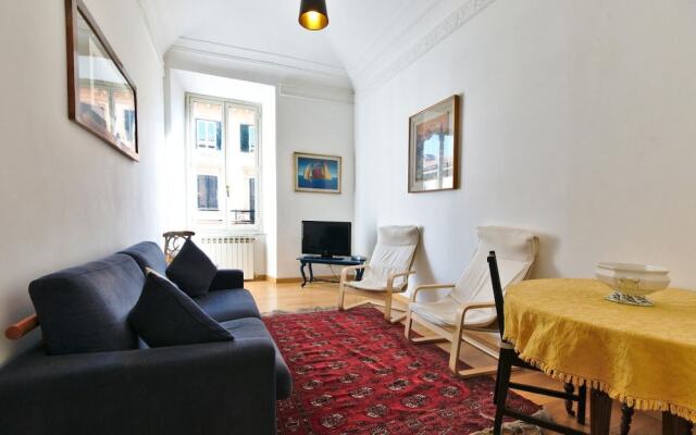 4 Blocks From The Vatican