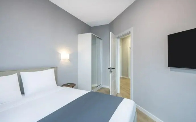 STEPS Batumi  Hotel & Suites