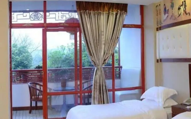 Yangshuo Imperial City Hotel