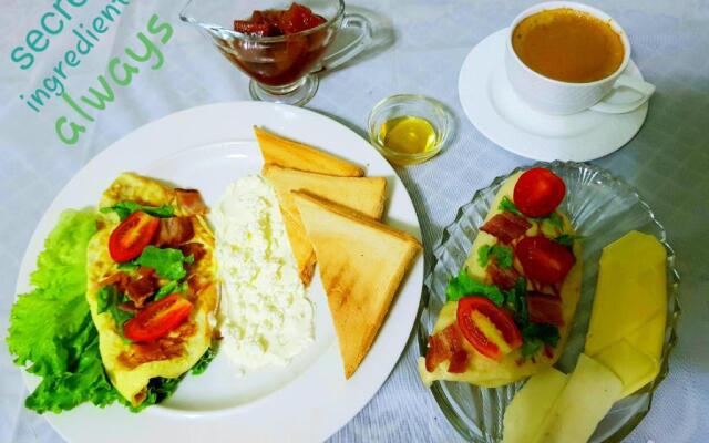 Домик у реки Куры 2