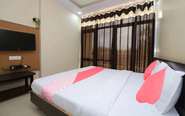 BM Hotel Aarna Palace by OYO