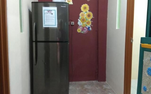 Eiffel Residence Petojo - Female Only