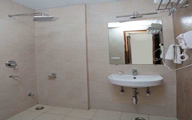 OYO 13435 Atithi Suites