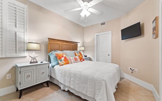 Crc1202 3 Bedroom Condo