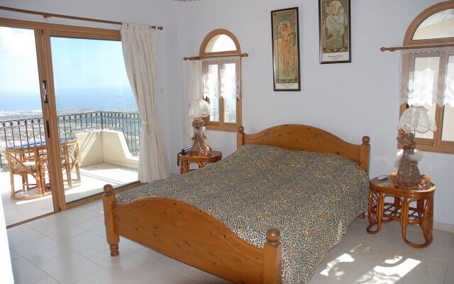 Villa With 3 Bedrooms in Peyia, With Wonderful sea View, Private Pool,