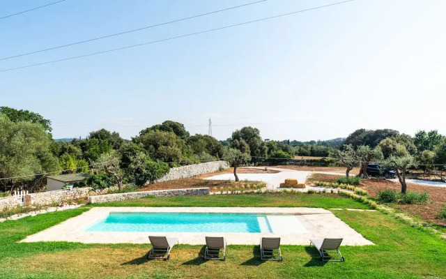 4152 Trulli Salsapariglia by Perle di Puglia