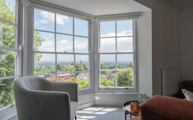 Cosy 1BD in Malvern With Stunning Views