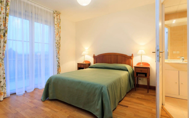 Home Médicis Les Petites Roches