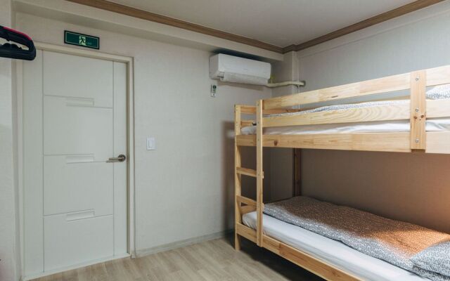 10 Guesthouse Hostel
