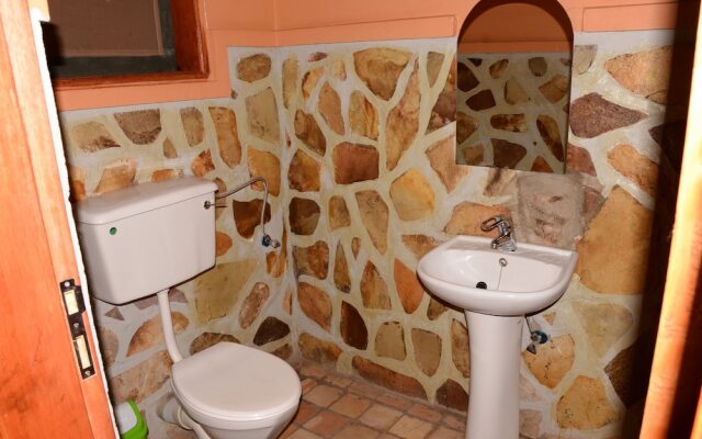 Irungu Forest Safari Lodge