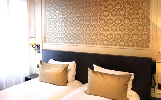 Le Montmartre Saint Pierre Hotel