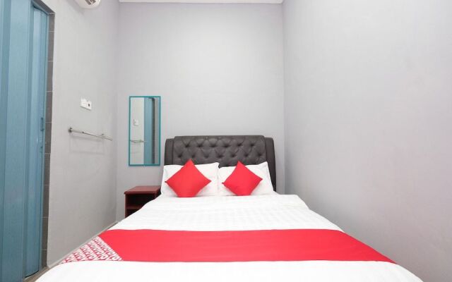 OYO 89436 SZA Inn