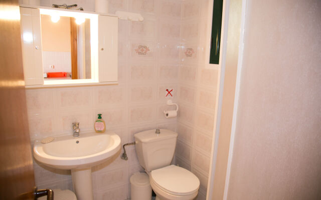 Almyros Studios & Apartments