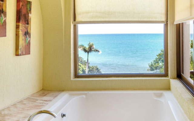 San Carlos Plaza Hotel, Beach & Convention Center
