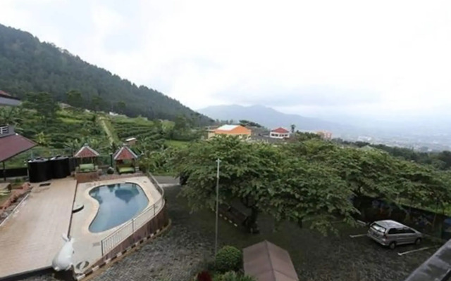 Villa Panderman Indah