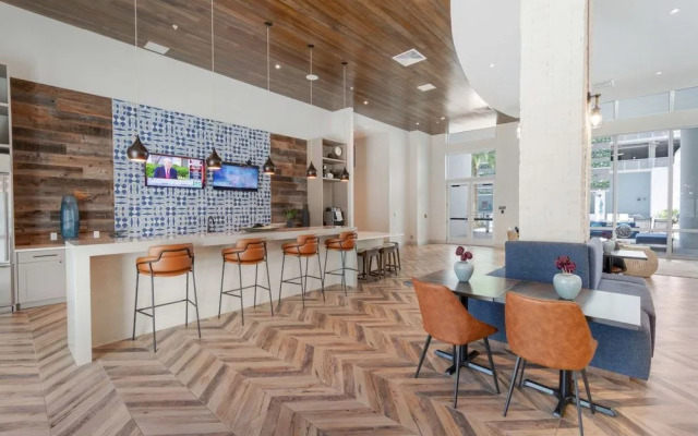 Biscayne Townhomes by Sextant