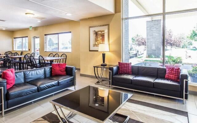 Crystal Inn Hotel & Suites