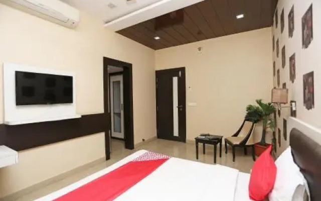 OYO 23334 Hotel King's Fort