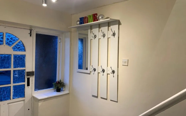 Lovely Contractor/family House London