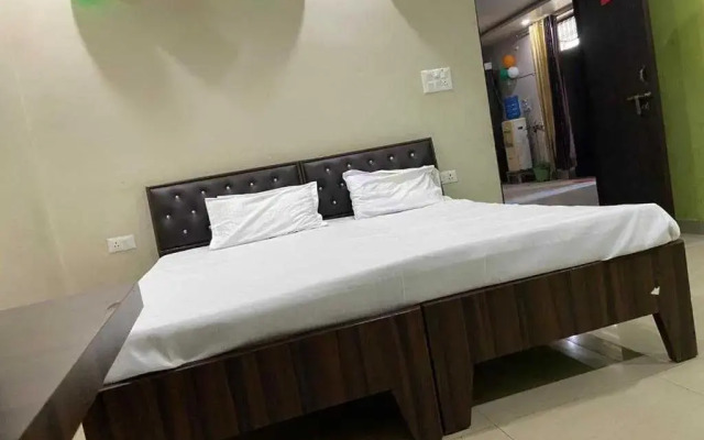 Oyo Flagship 80784J Sky Inn Hotel & Banquet Hall