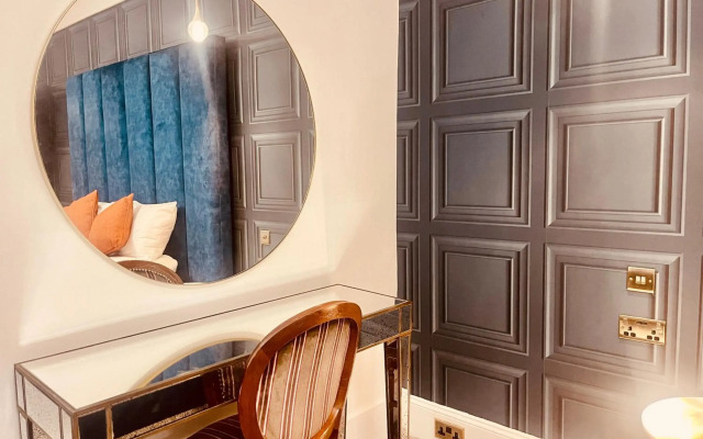 Lovat Hotel