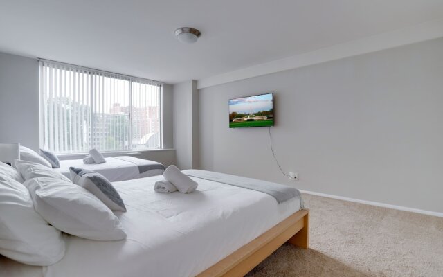 Beautiful  Apt At Crystal City With Gym