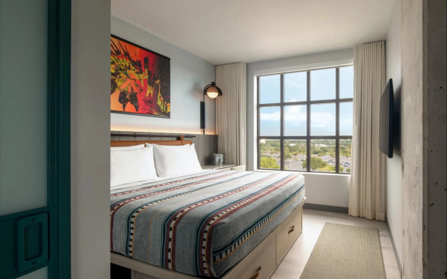 Moxy St. Petersburg Downtown