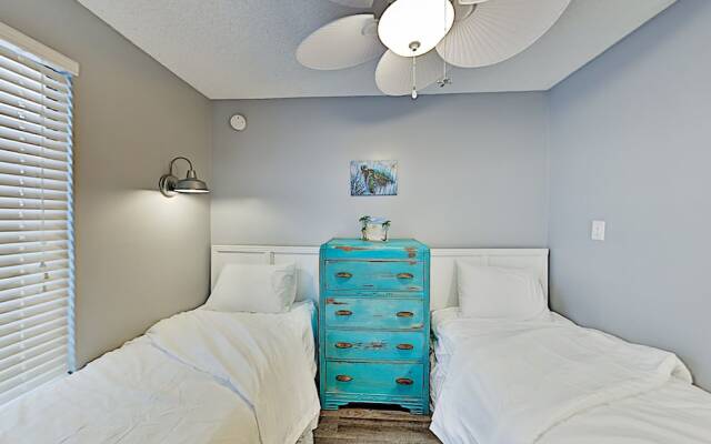 1005wate 3 Bedroom Condo