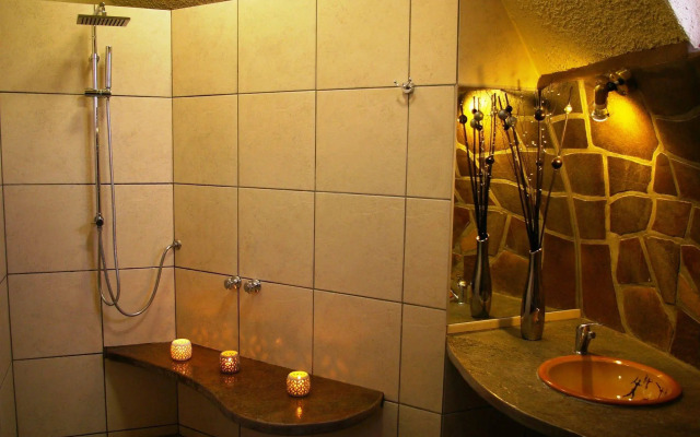 Rostock Ritz Desert Lodge
