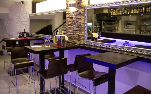 Hotel America