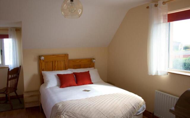 Madra Rua Organic Accommodation