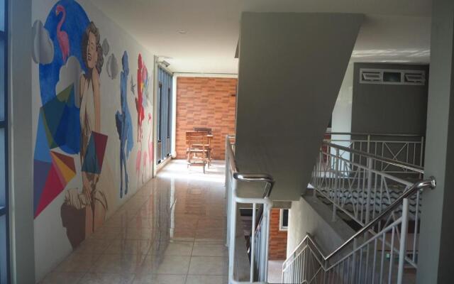 BBhouse Rambuttri 2