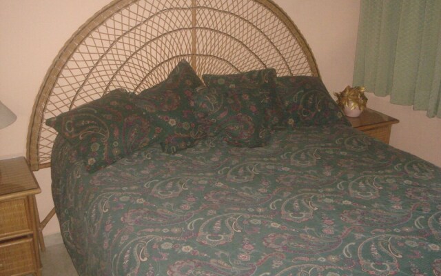 Studio Apartment Near the Beach