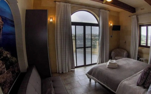 Country Views Villa Victoria