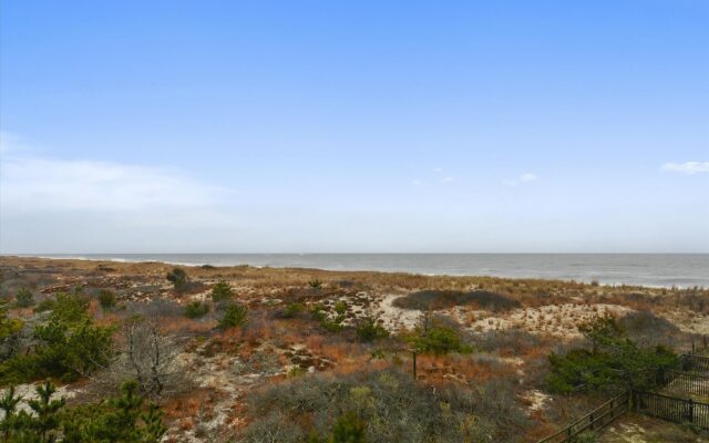 Atlantic Watergate #58 by Long & Foster