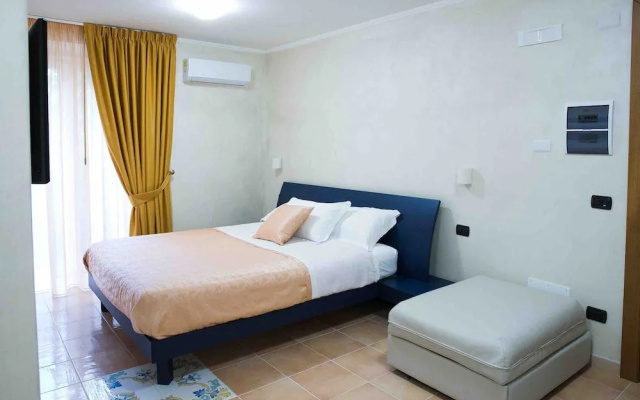 Vittoria Guest House - Salerno