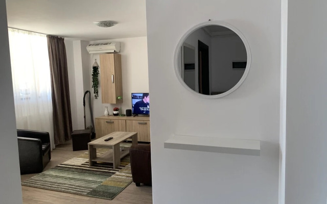 Two Room Apartment Militari Residence M8