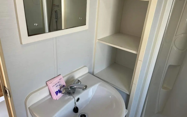 Budget 3 Bedroom Caravan With Decking at Heacham