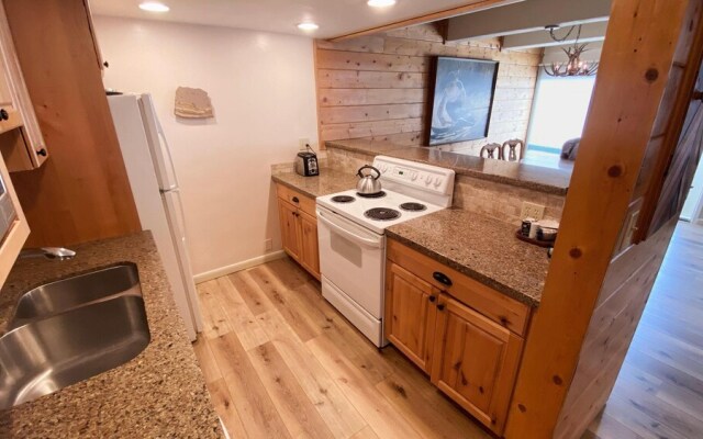 #206 Vail International