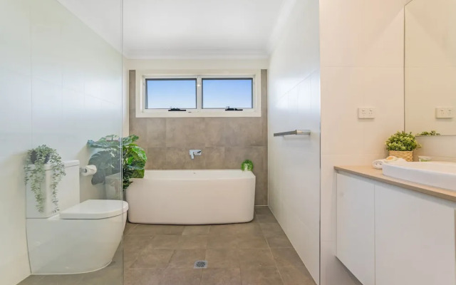 Newcastle Short Stay Apartments - Adamstown Townhouses