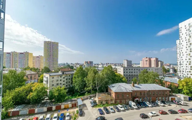 Cosmos Apart on Revolyutsii str., 52 V