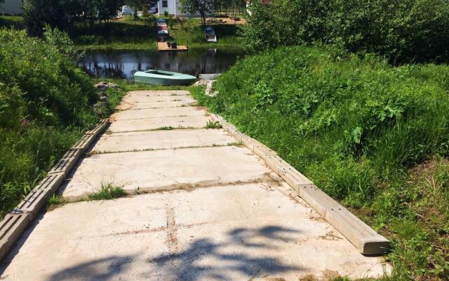 Semeinaya Baza Medvejia Kara