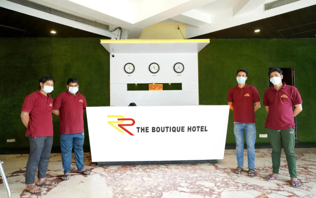 Hotel RR Suites - Near LODHA Xperia Mall
