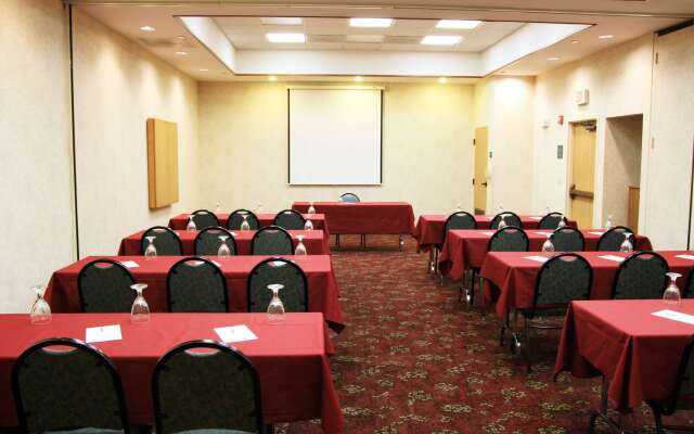 Hampton Inn & Suites Kansas City-Merriam