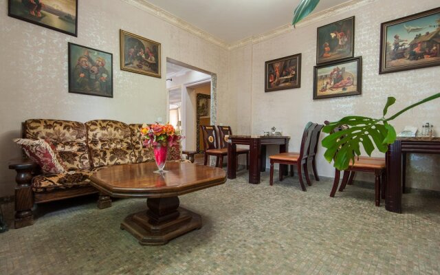 Leoton Hotel