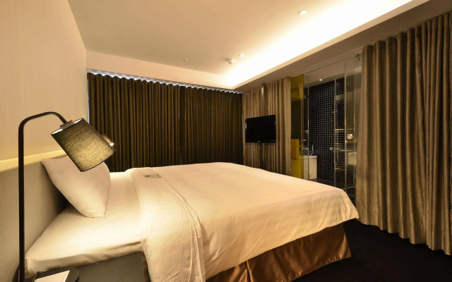 Vendome East Inn